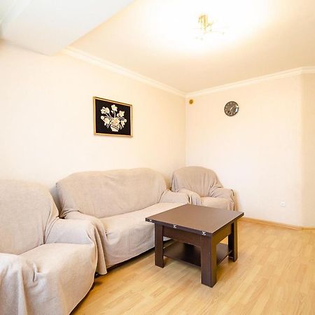 Excellent Apartment In The Center Of The Capital.Amiryan Erivan Exterior foto